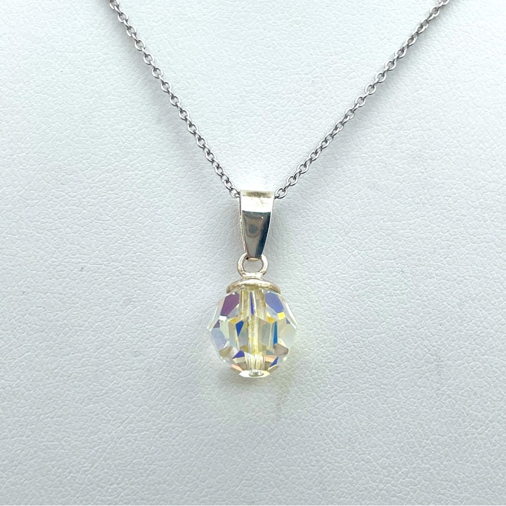 Elegant 925 Sterling Silver Faceted Crystal Pendant Necklace 18” Adjustable